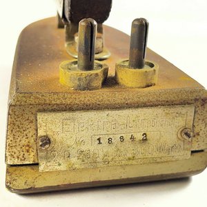 Dos Planchas Antiguas de Hierro con Asas de Madera - imagen 4