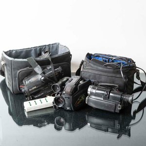 Lote de 3 Filmadoras Panasonic con Accesorios y Bolso - imagen 1