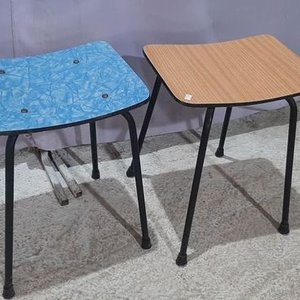 Set de 2 Taburetes Metálicos con Asiento de Cerámica y Madera - imagen 3