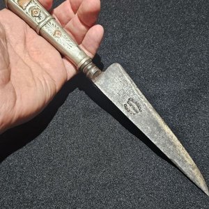 Cuchillo Antiguo "Acero Inglés" con Cabo de Plata y Oro - imagen 7