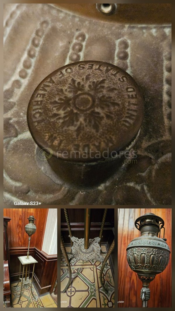 Lámpara de Pie Antigua de Bronce con Detalles Ornamentales