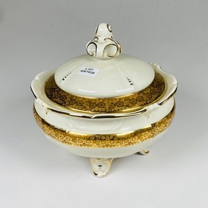 Lote anterior: Bombonera de Porcelana Bavaria con Tapa y Detalles Dorados