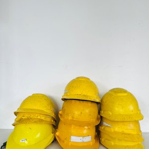 Lote anterior: Lote de 9 Cascos de Trabajo Amarillos 3M