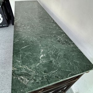 Lote anterior: Mostrador/Recibidor con Base de Hierro Forjado y Tapa de Mármol Verde