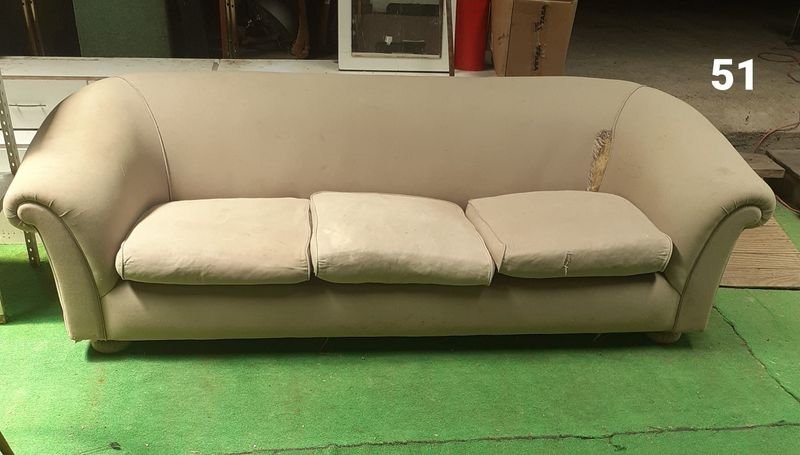 Sillon de 3 cuerpos con detalles en tap arreglables - imagen 2