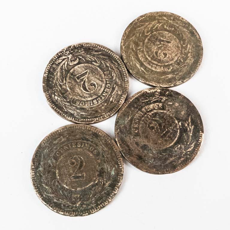 4 Monedas de Cobre de Uruguay - 4 Centésimos de 1869