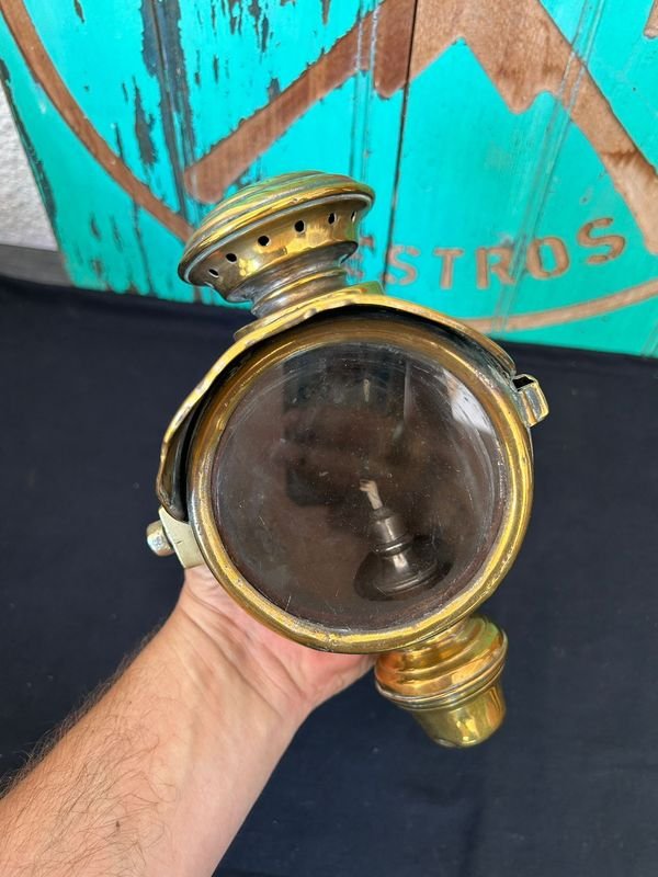 Importante farol a combustible de los primeros autos todo bronce exelente estado - imagen 2
