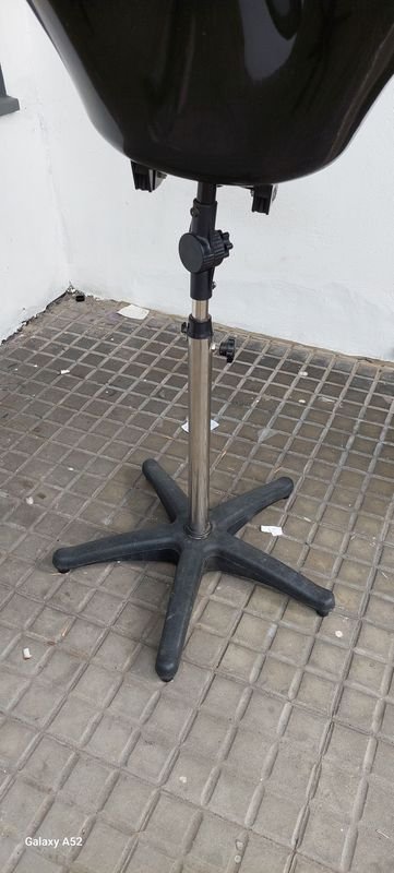 Lavatorio de cabellera en metal negro - imagen 9