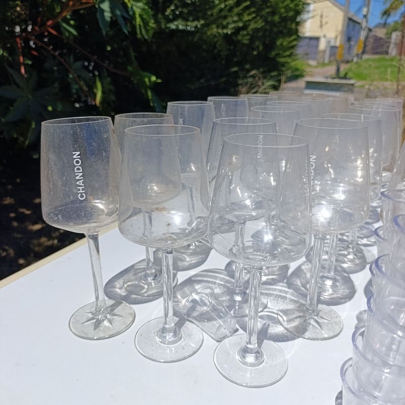 Gran lote de copas y shots en acrílico para fiestas - imagen 3