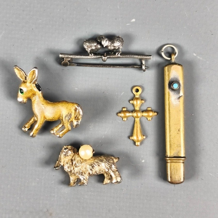 Item 16308 - Image 0