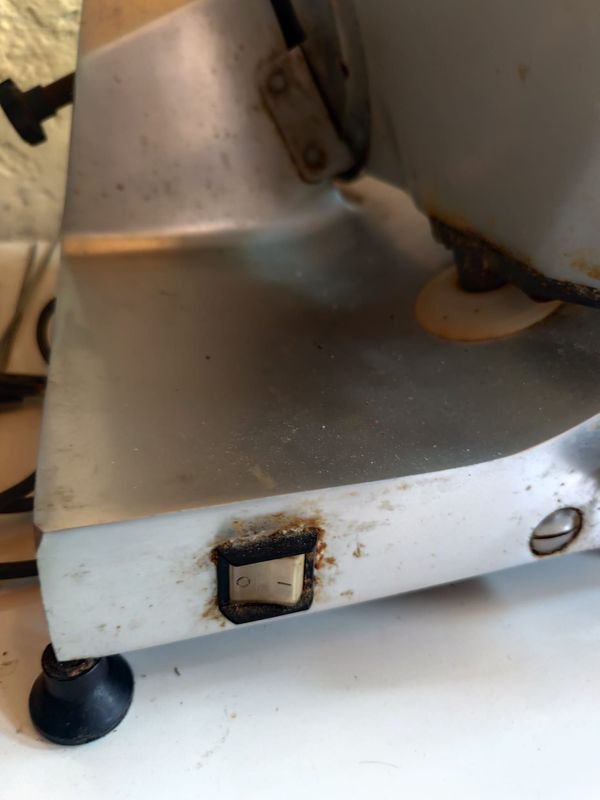 Cortadora de fiambre sana, poco uso, funcionando - imagen 4