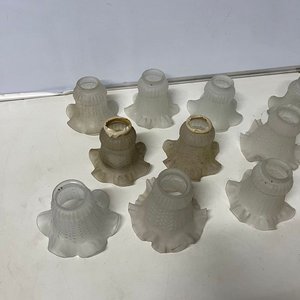 Lote de 3 Ventiladores de Techo para Armar con 12 Tulipias de Vidrio y Apliques de Luz - imagen 11