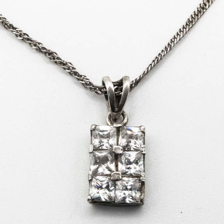 Cadena y Colgante de Plata con Piedras
