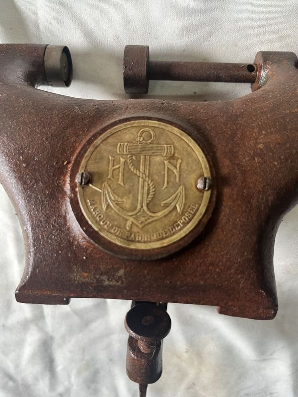 Item 884380 - Image 1