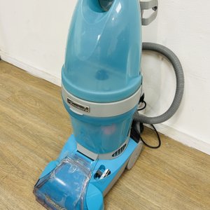 Lote #107R – Limpiadora de alfombras vertical marca Kenmore  Powerspin 110V – sin transformador - imagen 3
