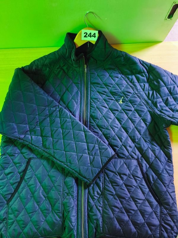 Item 846404 - Image 0