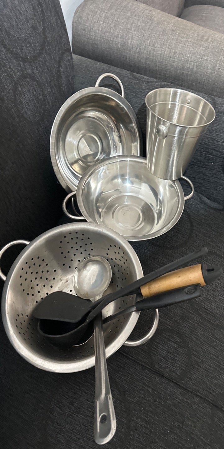 Colador de Acero Inoxidable con Utensilios de Cocina y Cubeta