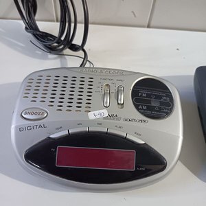 Dos Radio Reloj Digital y Philips con Alarma - imagen 2
