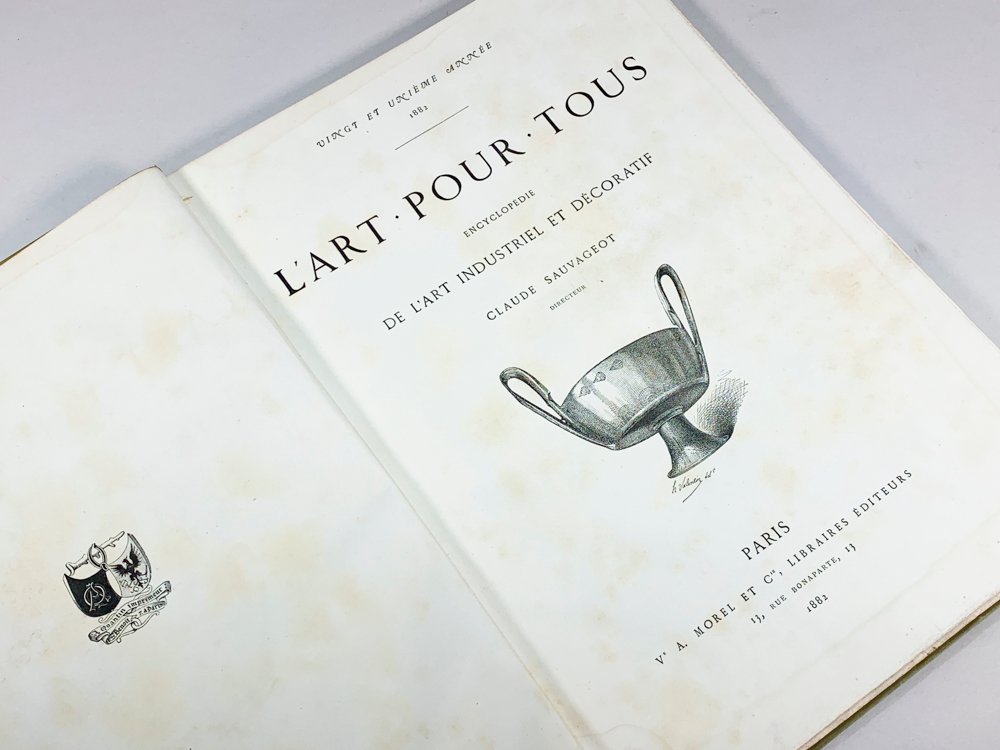 Libro de arte "Art Pour Tous" (1882) con objetos decorativos en blanco y negro - imagen 2