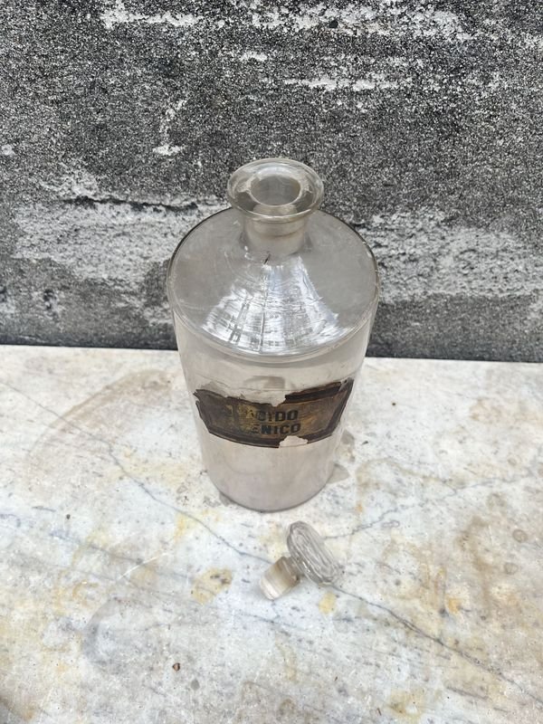 Frasco de farmacia con ácido fenico - imagen 3