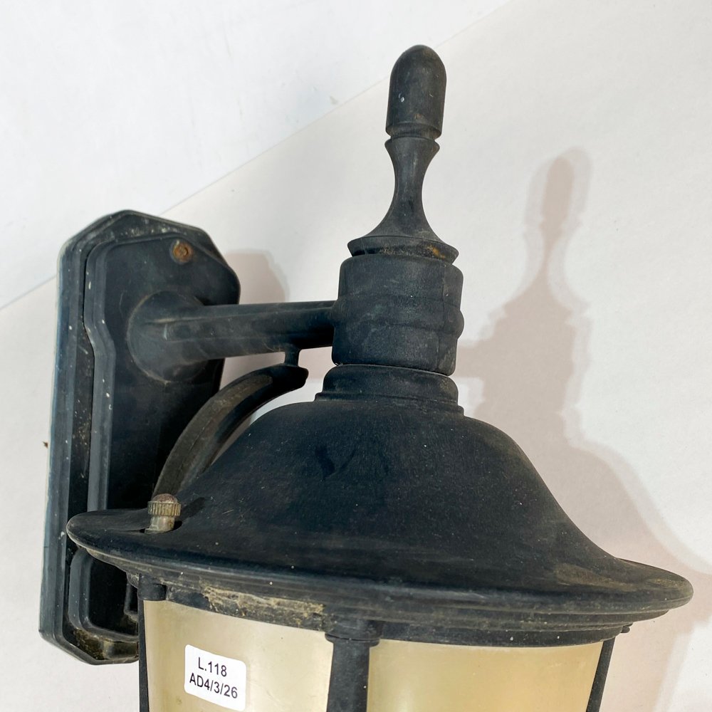 Lámpara de plástico negro - imagen 2
