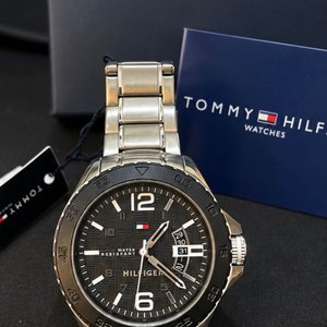 Lote anterior: Reloj Tommy Hilfiger Executive Black Edition Acero Inoxidable Full Set