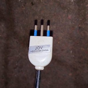 Cortacésped Eléctrico Antiguo con Motor Rojo - imagen 4