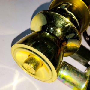 Juego de 5 Cerraduras Doradas de Pomo con Pestillo y Placa - imagen 4