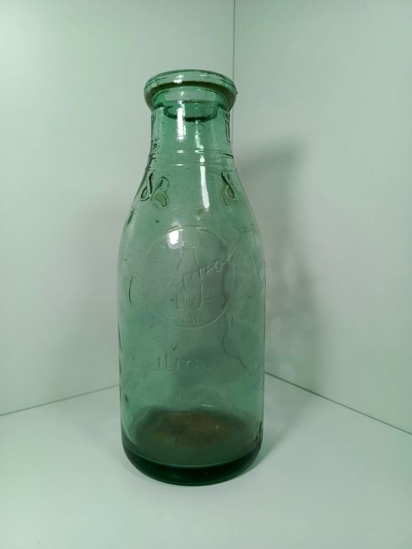 Botella de leche CONAPROLE 1L en relieve - imagen 2