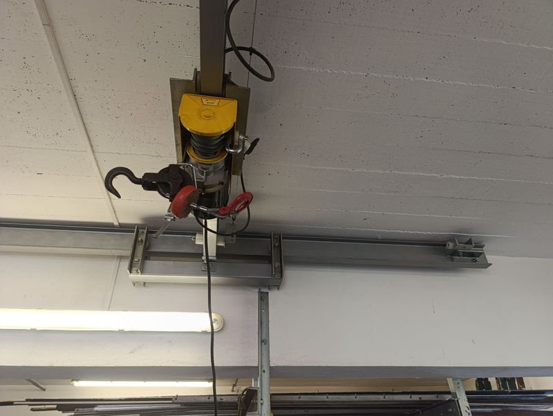 MALACATE Y ESTRUCTURA DE HIERRO PARA LIFTING - imagen 3