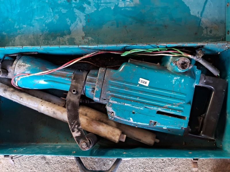 Taladro demoledor en caja, estado pobre - imagen 2
