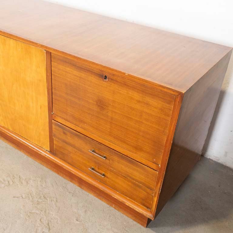 Item 2101916 - Image 1