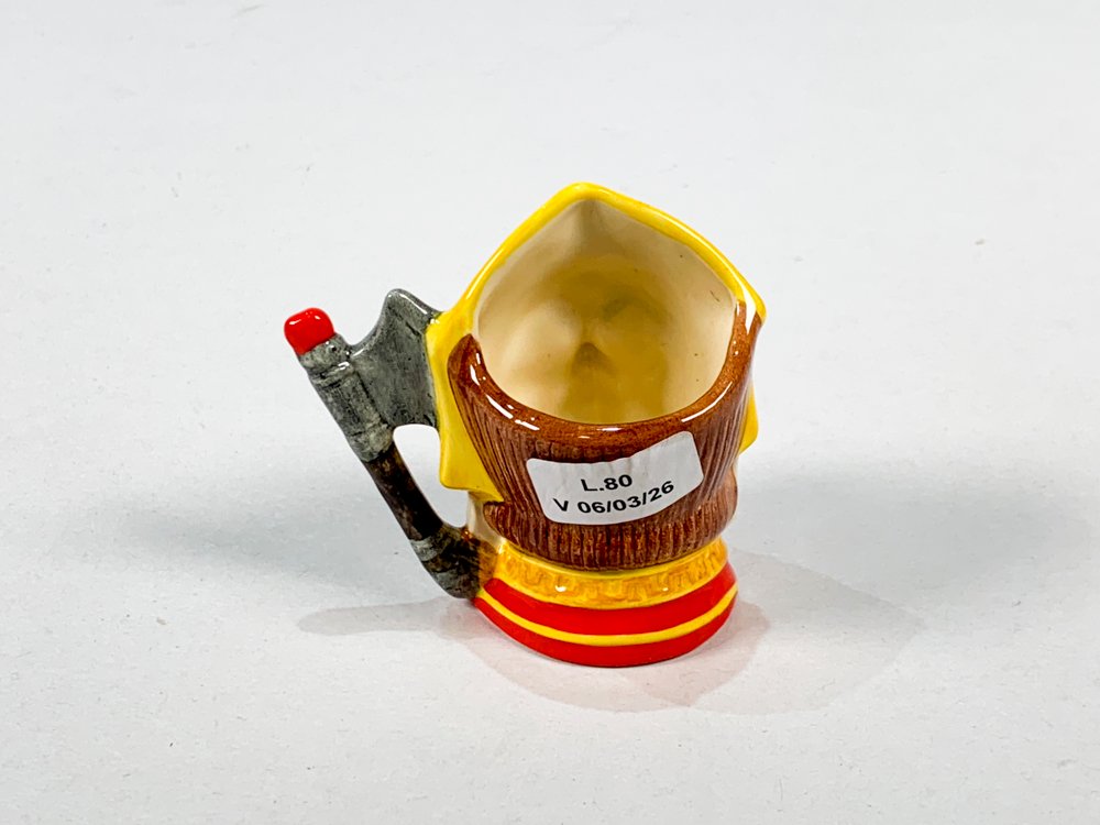 Jarra inglesa Royal Doulton con motivo de la Reina Roja - imagen 3