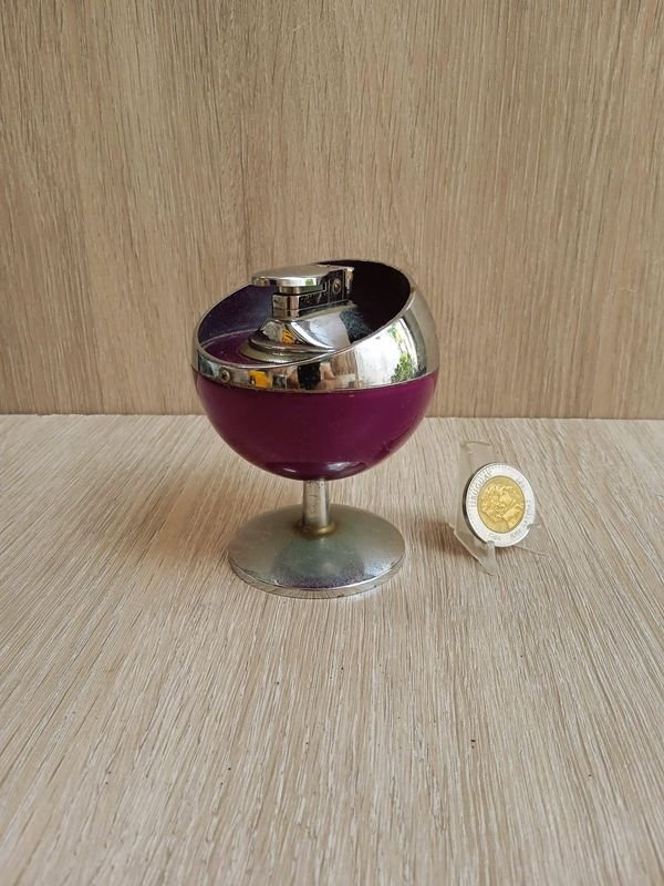 Lote siguiente: Encendedor de Mesa Dandy Mate Japonés Vintage