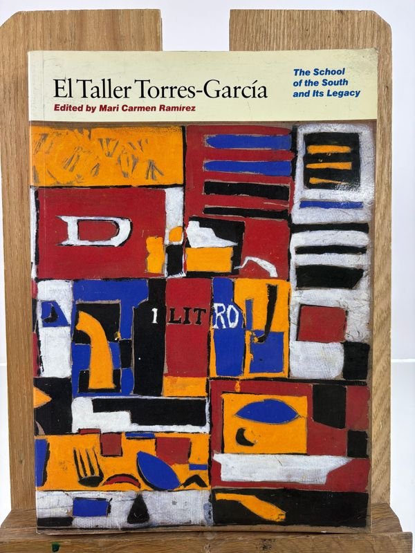 Lote anterior: Libro de Arte Moderno Uruguayo: Taller Torres-García y Escuela del Sur