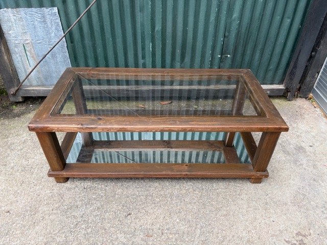 Mesa Ratona Grande de Madera y Vidrio