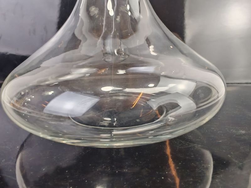 Jarra de vino transparente con base ancha - imagen 4