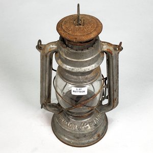 Farol a Kerosene Vintage "Swallow Brand" Metal y Vidrio Hialino - imagen 2
