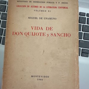 Lote siguiente: Libro "Vida de Don Quijote y Sancho" de Miguel de Unamuno (1964)