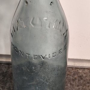 Botella Antigua de Vidrio Celeste Claro "Matutina" Montevideo - imagen 3