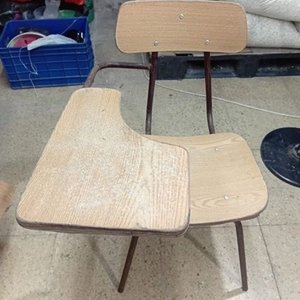 Silla Escolar o de Academia con Pizarrón Lateral, Madera y Metal - imagen 5