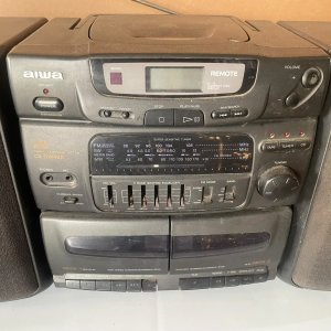 Radiograbador Aiwa CA-DW400 con CD, Doble Casetera y Ecualizador - imagen 2