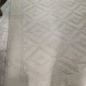Alfombra Grande Beige con Diseño Geométrico - imagen 2