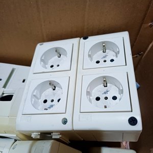 42 Cajas de Módulos Eléctricos Varios - imagen 3