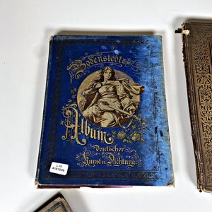 Seis Libros Antiguos con Ilustraciones y Hojas Caladas - imagen 7