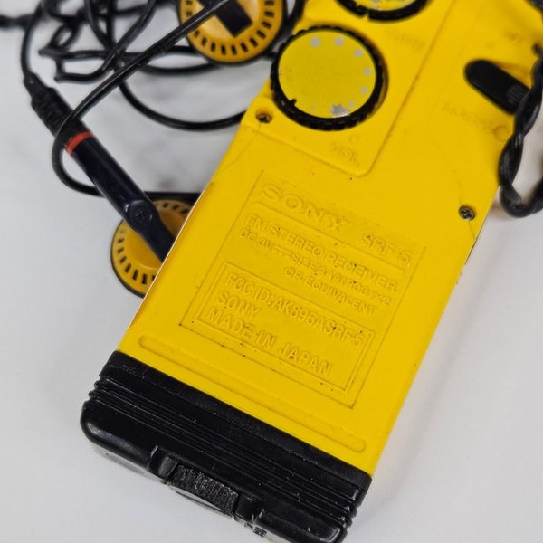Radioportátil Vintage Sony con Accesorios - imagen 4