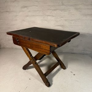 Lote anterior: Mesita Ratona Plegable de Madera Oscura