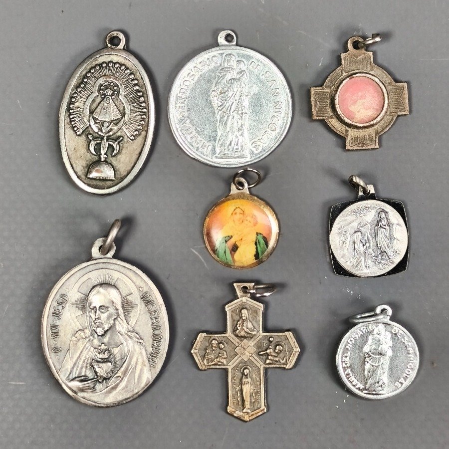 Item 16470 - Image 0