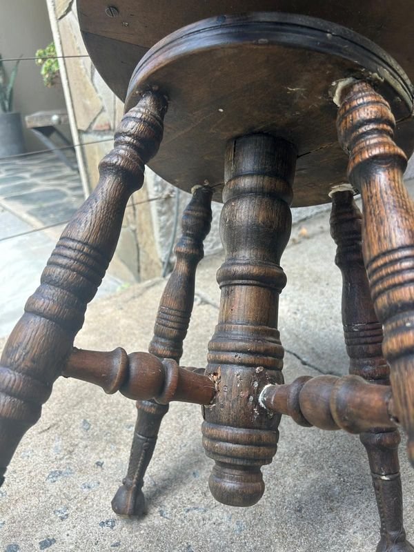 Banqueta de piano regulable en roble americano con patas hierro y bochas de vidrio firme - imagen 7