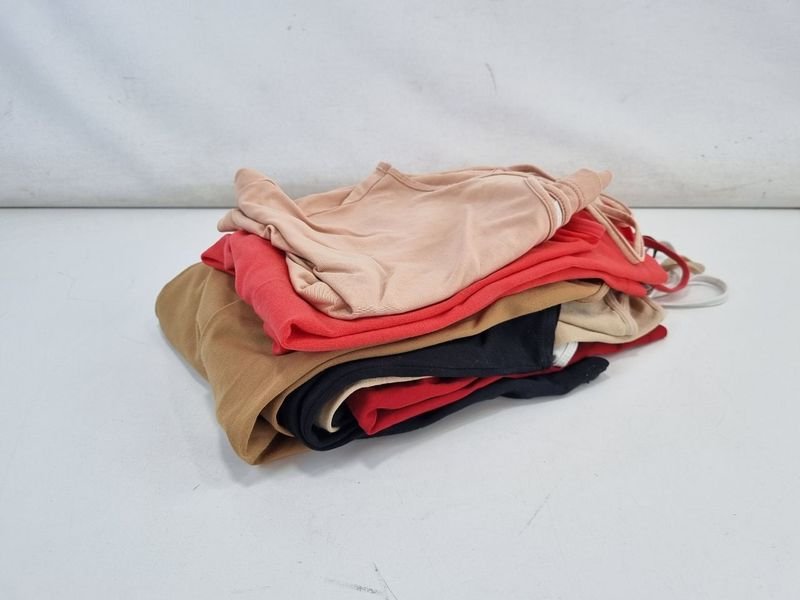 Ropa de mujer en buen estado - imagen 2